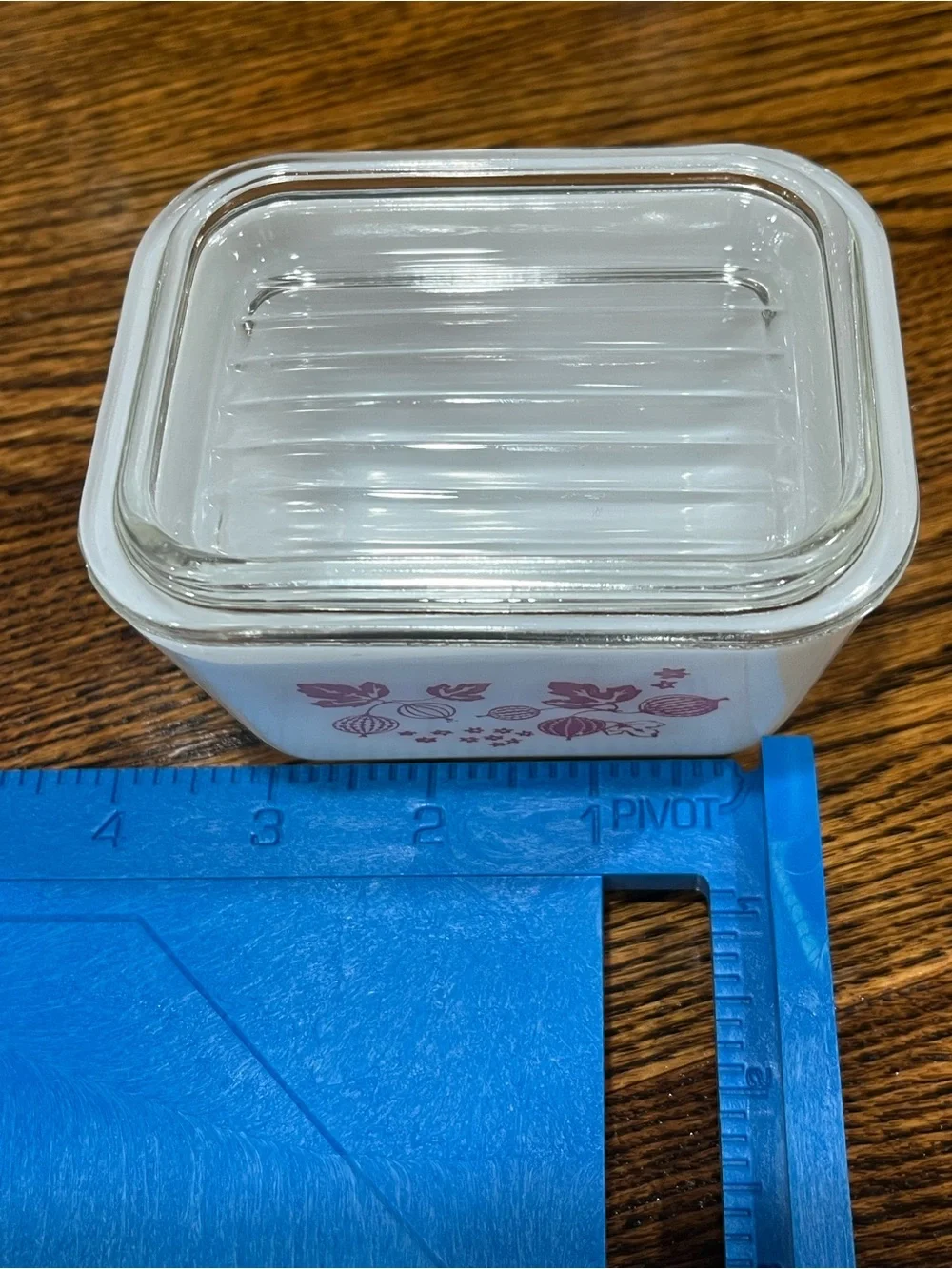 Vintage Pyrex Pink Gooseberry 501 Refrigerator Dish with Lid - Cottage Farmhouse